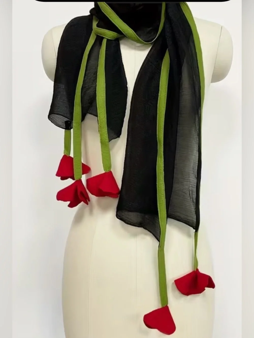 N/A statement scarf